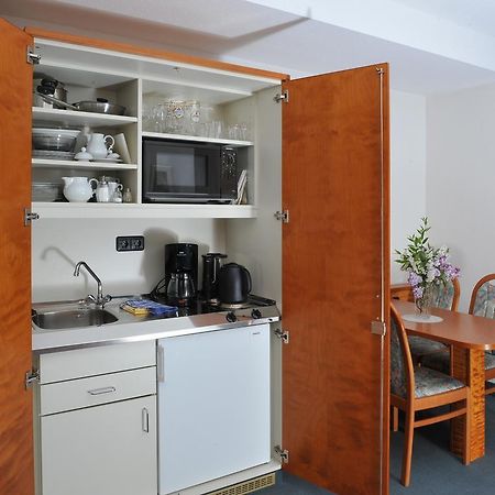 Hotel Gruener Baum Pommersfelden Екстер'єр фото